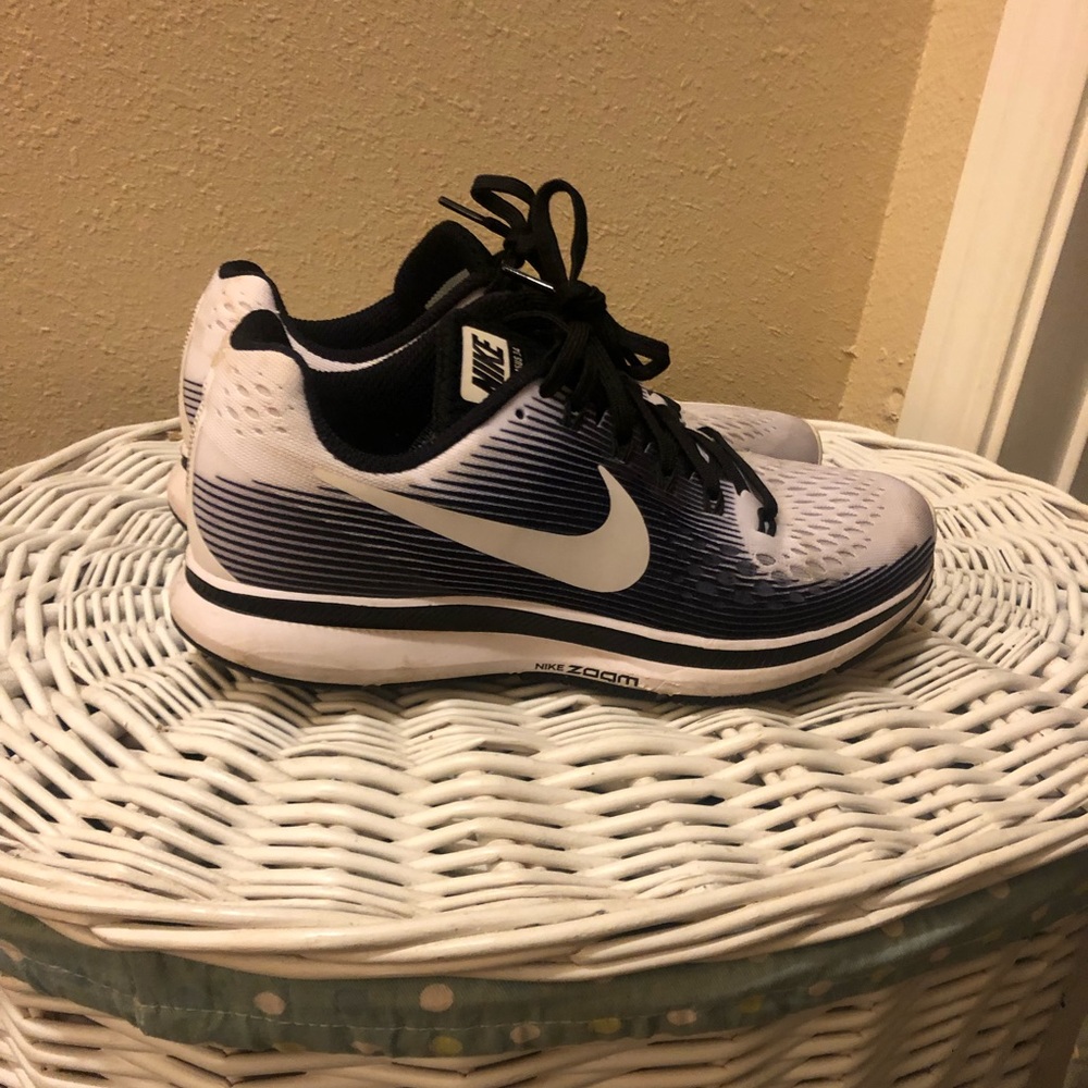 Size 7 Pegasus 34 Nike zoom